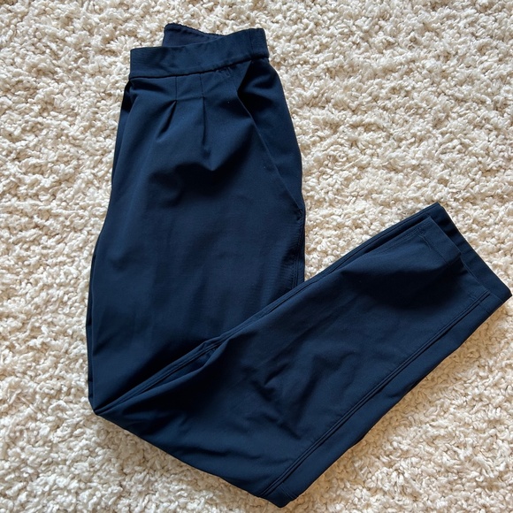 Lululemon Essential High-Rise Trouser - Picture 3 of 6